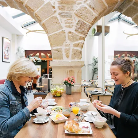 Mercure Centre Le Grand Hotel 4*