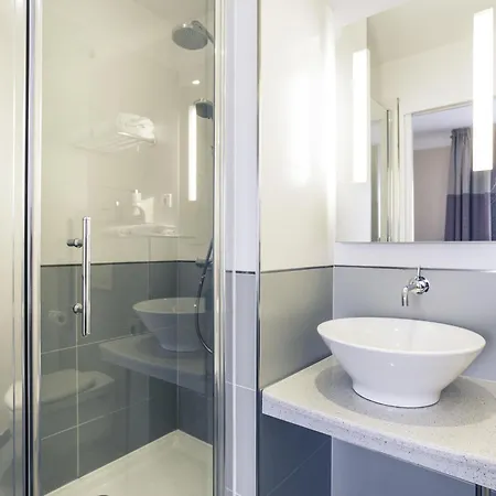 Mercure Centre Le Grand Hotel 4*