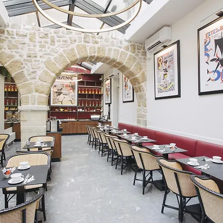 Mercure Centre Le Grand Hotel 4*