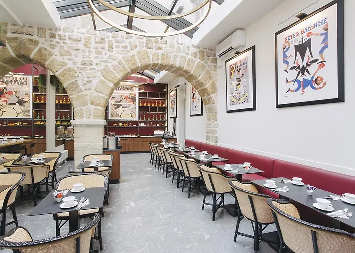 Mercure Centre Le Grand Hotel 4*